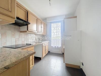 Appartement - 70 m² - 4 pièces