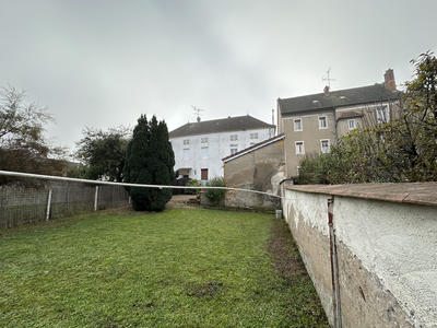 Maison - 240 m² - 12 pièces