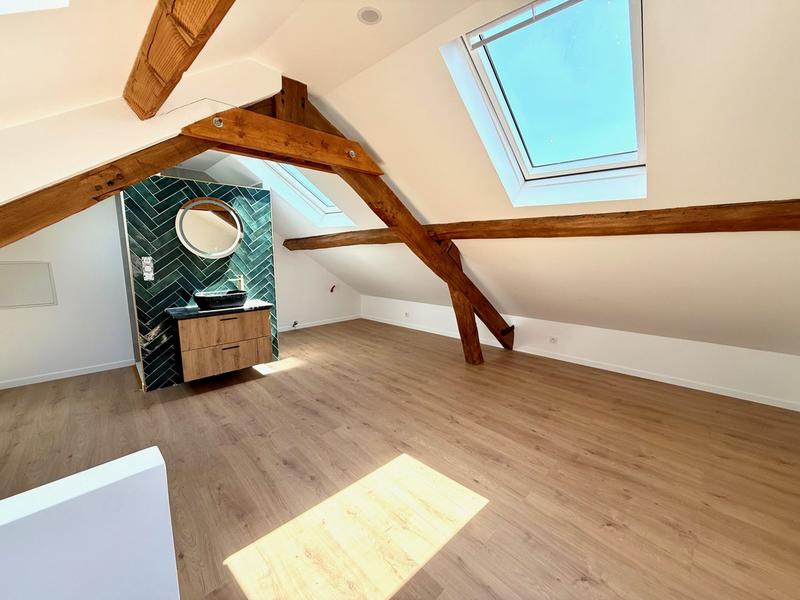 Maison ancienne - 177 m² - 8 pièces