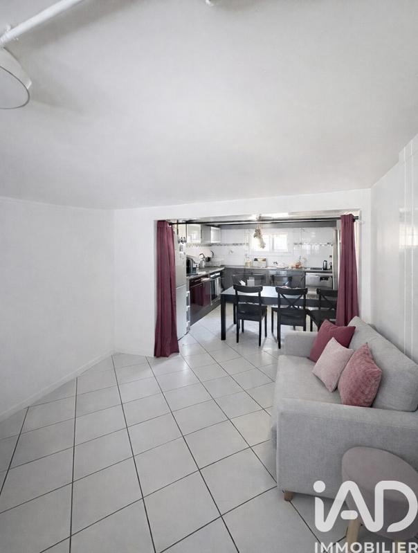 Maison - 90 m² - 5 pièces