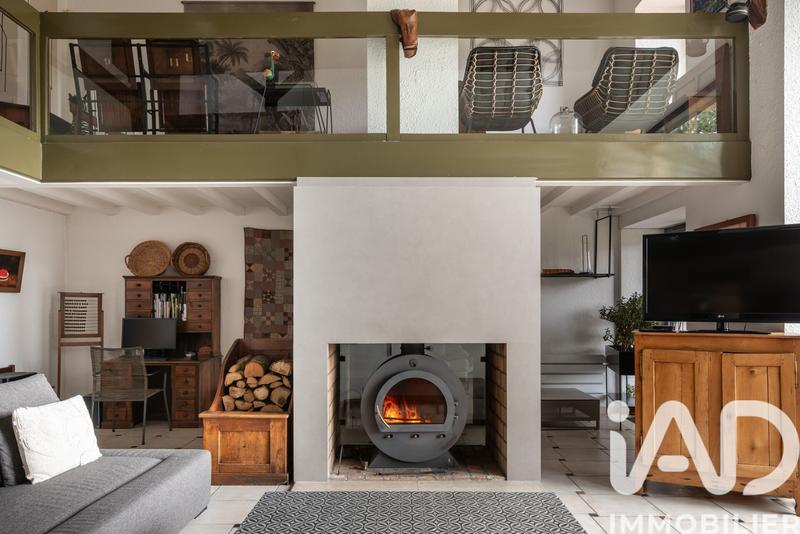 Maison - 212 m² - 5 pièces