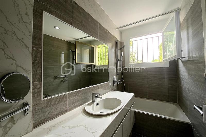 Appartement - 62 m² - 4 pièces