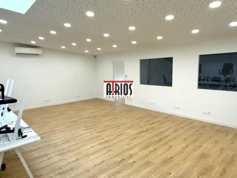 Local d'activité / Entrepôt - 285 m²