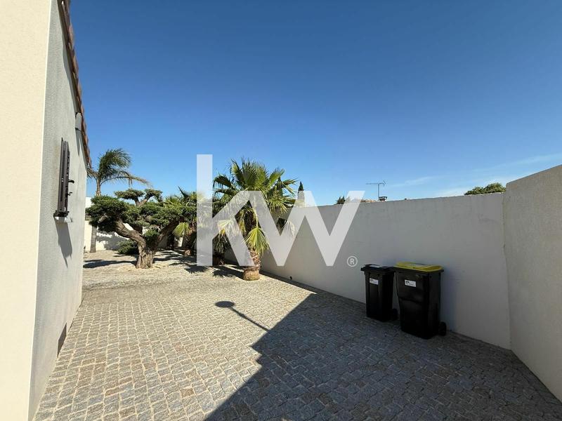 Maison contemporaine - 201 m² - 9 pièces