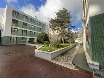 Appartement - 84 m² - 4 pièces