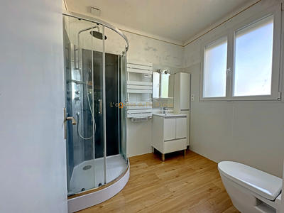 Maison traditionnelle - 155 m² - 6 pièces