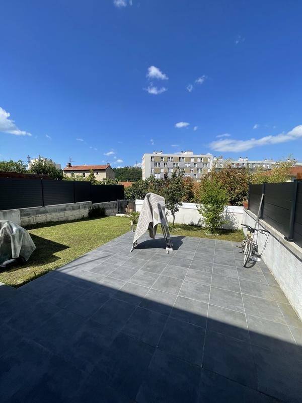 Maison - 81 m² - 5 pièces