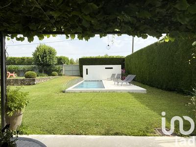 Maison - 245 m² - 8 pièces