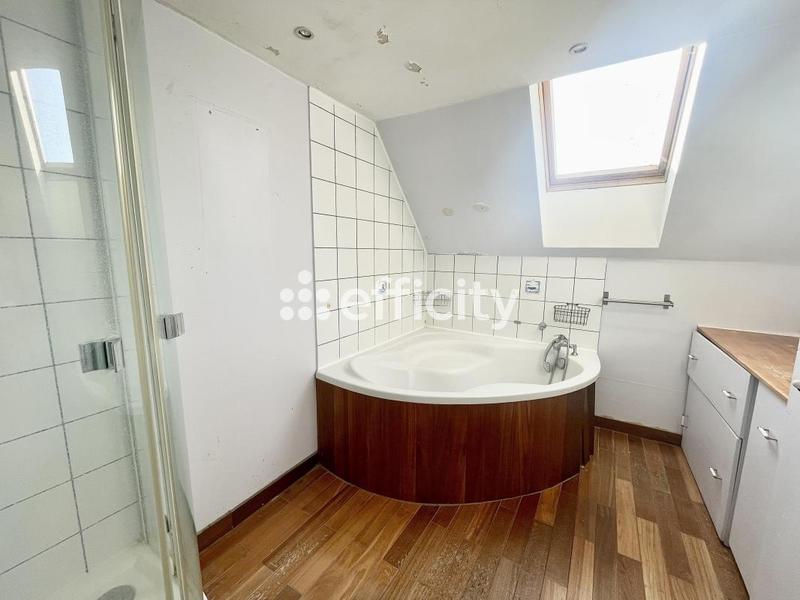 Appartement ancien - 89 m² - 4 pièces