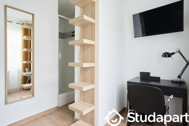 Chambre - 10 m² - 1 pièce