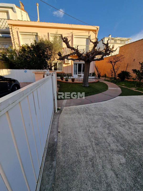 Villa - 150 m² - 8 pièces