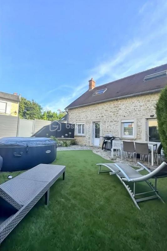 Maison - 80 m² - 4 pièces