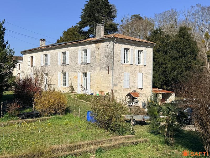 Maison - 197 m² - 7 pièces