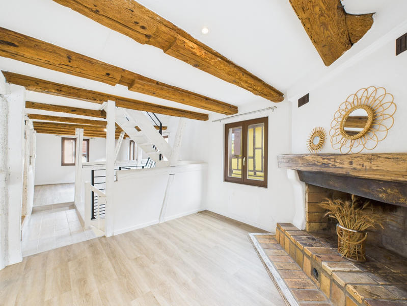 Maison - 143 m² - 8 pièces