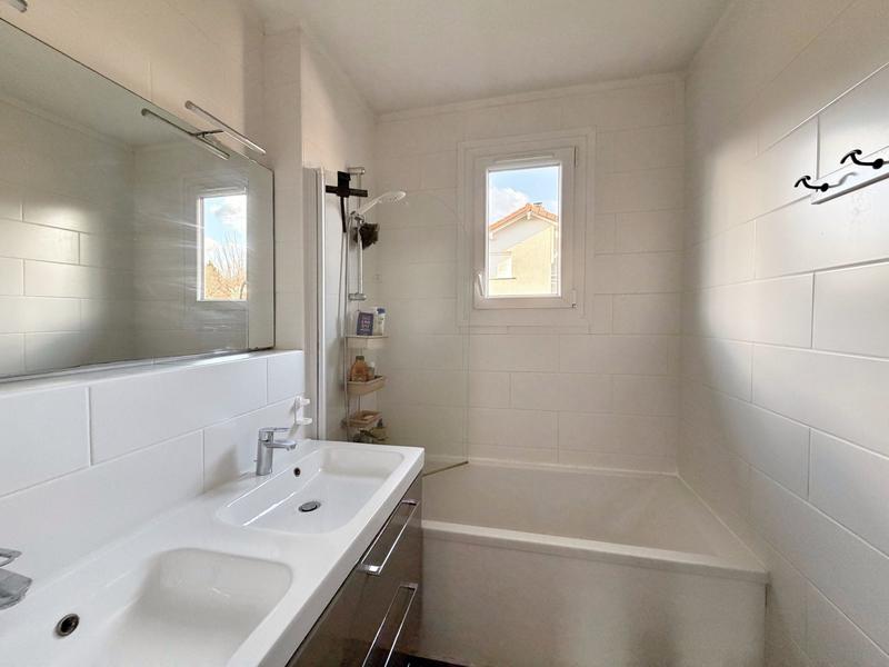 Maison - 121 m² - 5 pièces