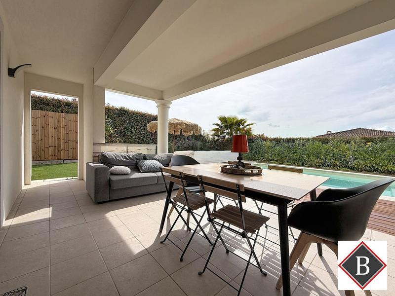 Villa - 90 m² - 4 pièces