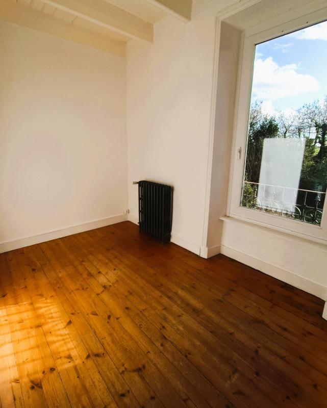 Maison - 215 m² - 7 pièces