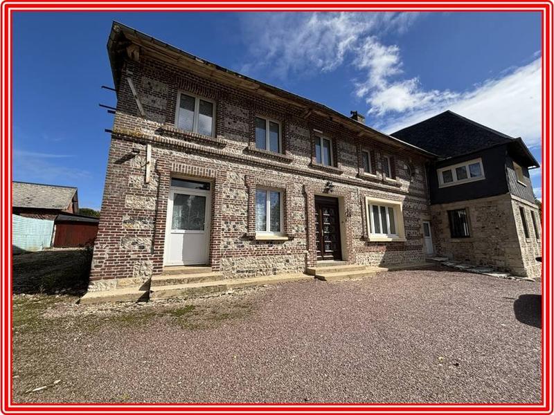 Maison - 220 m² - 6 pièces