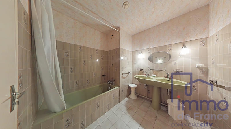 Appartement - 79 m² - 4 pièces