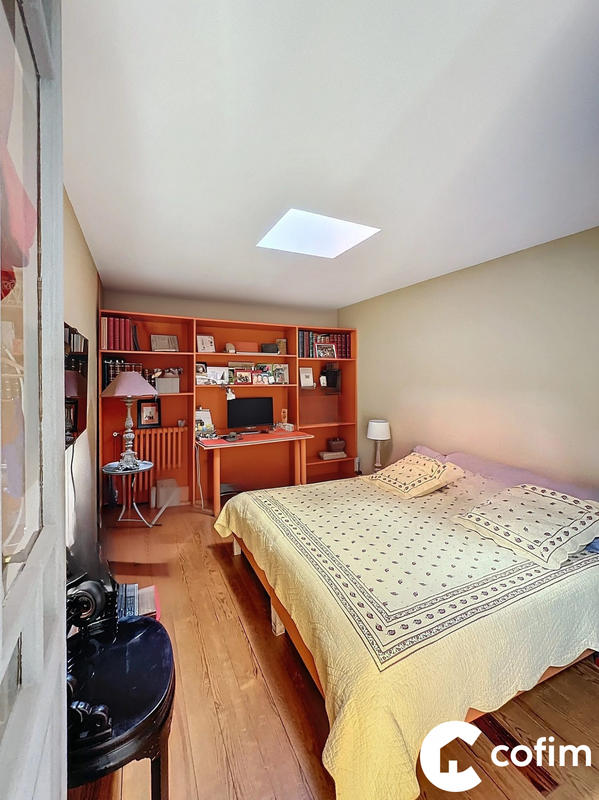 Maison - 230 m² - 6 pièces