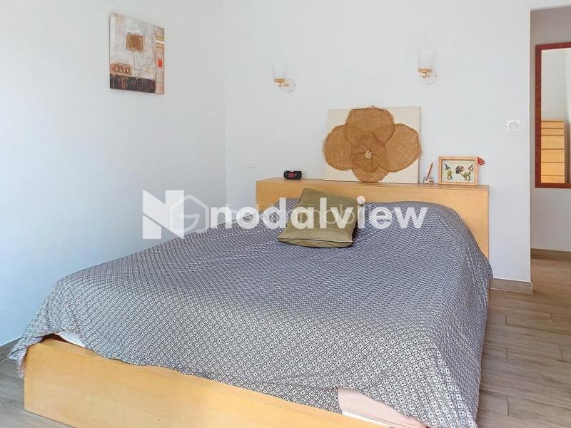 Villa - 220 m² - 8 pièces