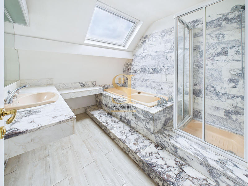 Maison - 157 m² - 6 pièces