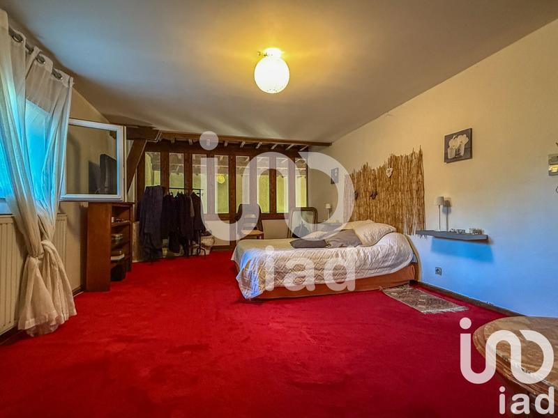 Maison - 221 m² - 7 pièces