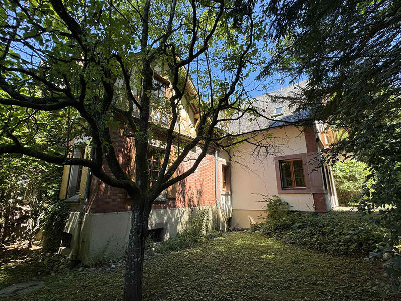 Maison - 193 m² - 7 pièces