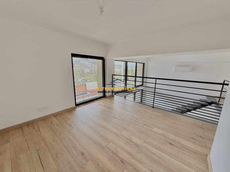 Appartement - 98 m² - 3 pièces