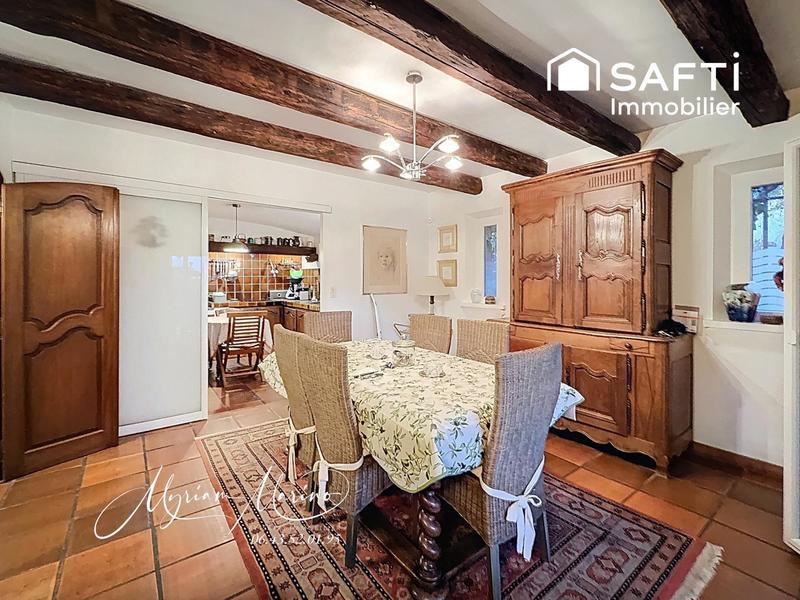 Maison - 180 m² - 7 pièces