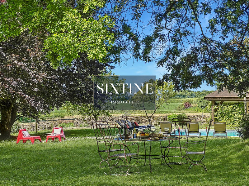 Château - 500 m² - 12 pièces