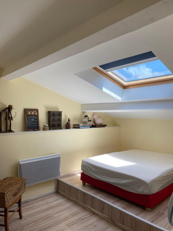 Maison - 260 m² - 9 pièces