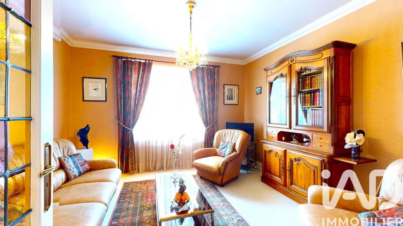 Maison de ville - 201 m² - 8 pièces