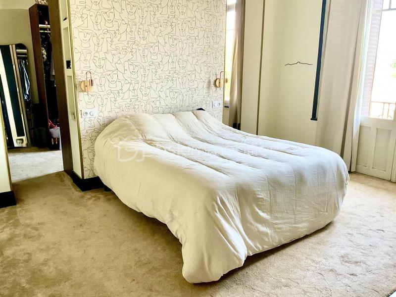 Maison de maîtres - 480 m² - 9 pièces