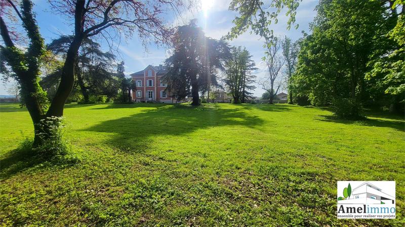 Maison - 250 m² - 7 pièces