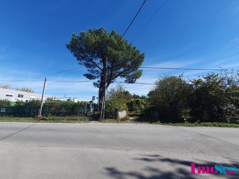 Terrain industriel - 3 323 m²