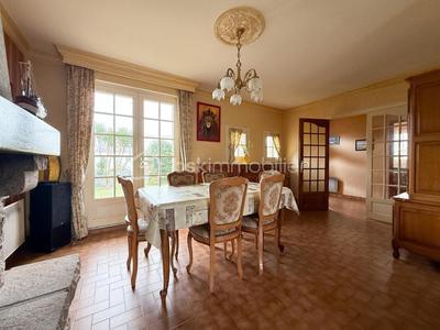 Maison - 143 m² - 6 pièces