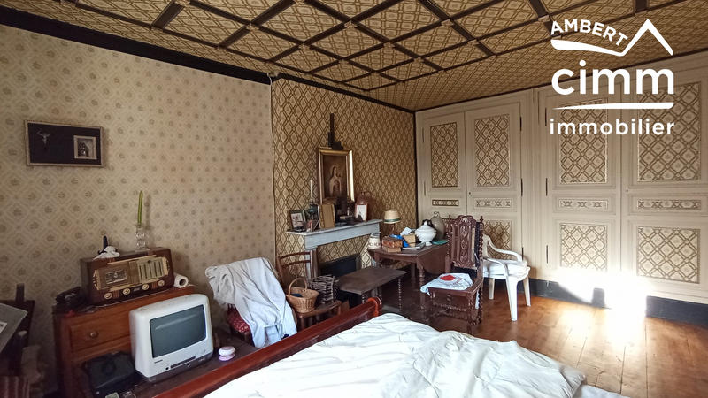 Maison - 83 m² - 8 pièces