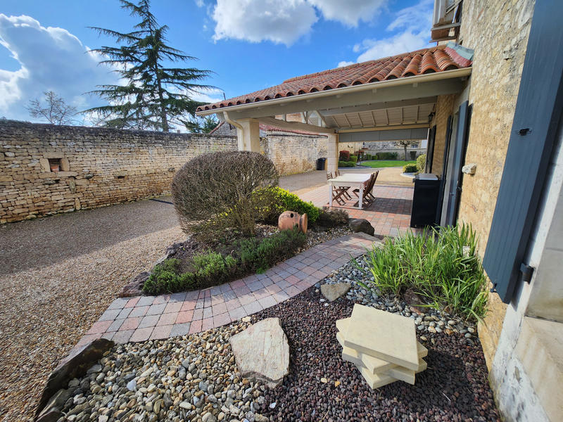 Maison - 158 m² - 8 pièces