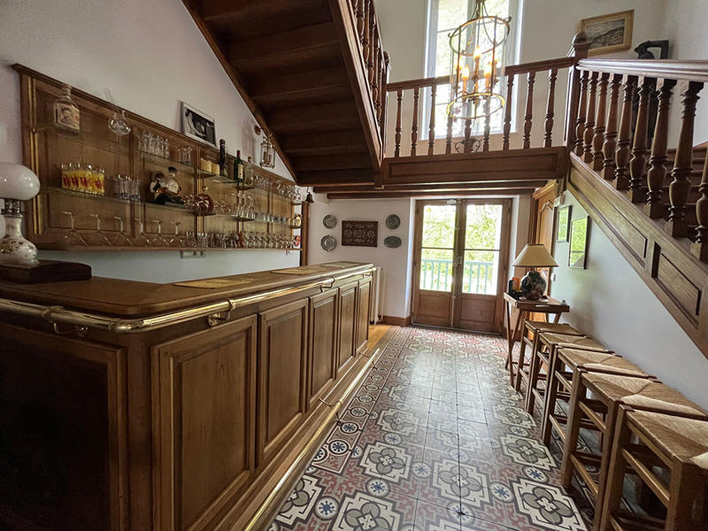 Manoir - 437 m² - 7 pièces