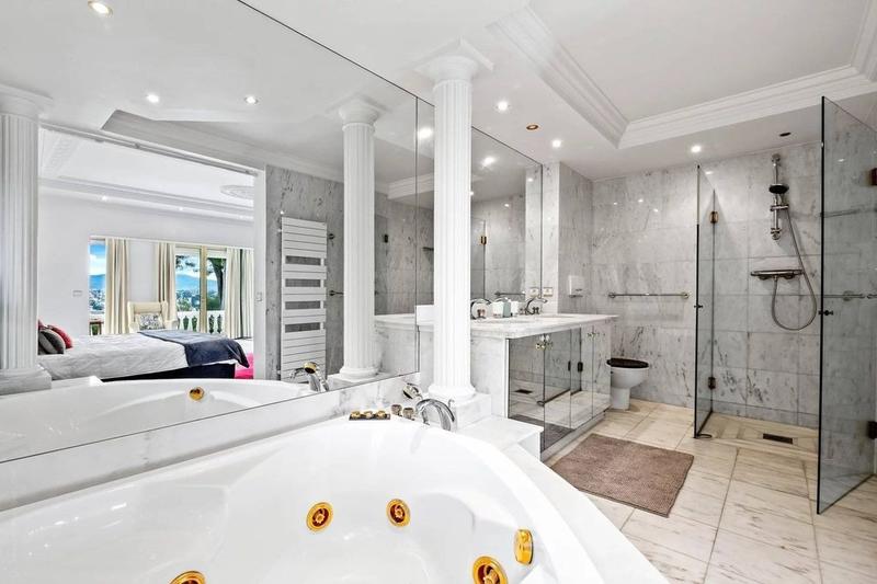 Villa - 250 m² - 7 pièces