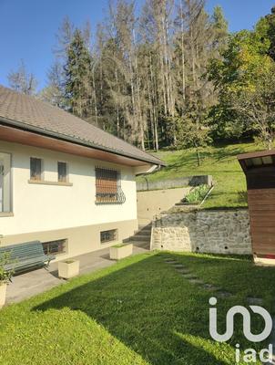 Maison - 200 m² - 8 pièces