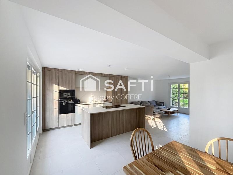 Villa - 215 m² - 10 pièces