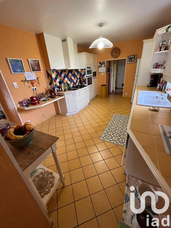 Maison - 560 m² - 12 pièces