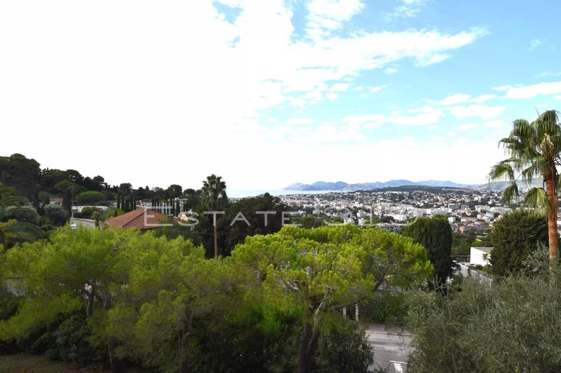 Appartement - 80 m² - 3 pièces