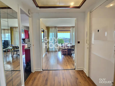 Appartement - 85 m² - 5 pièces