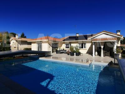 Maison de village - 122 m² - 4 pièces