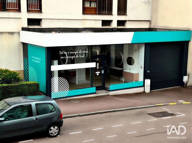 Local commercial - 179 m²