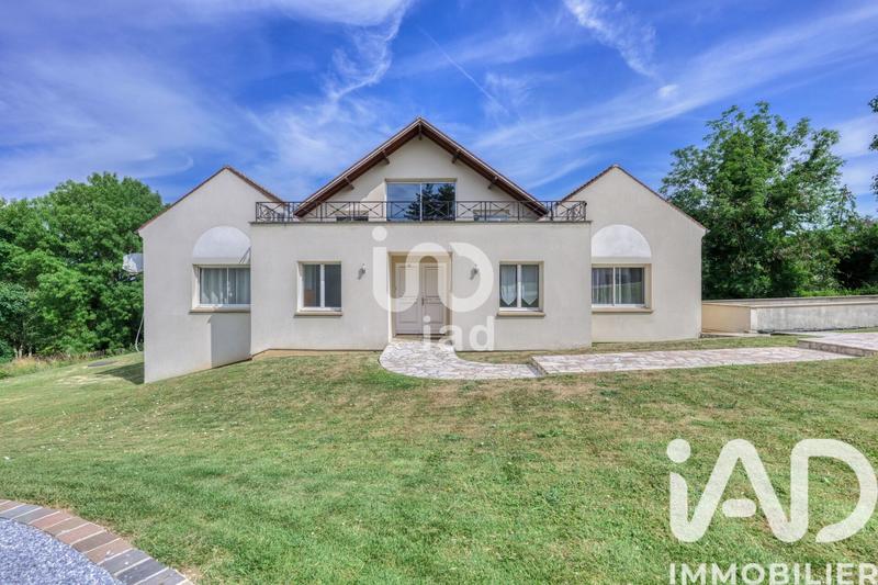 Maison - 275 m² - 8 pièces
