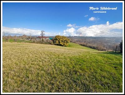 Terrain constructible - 2 396 m²